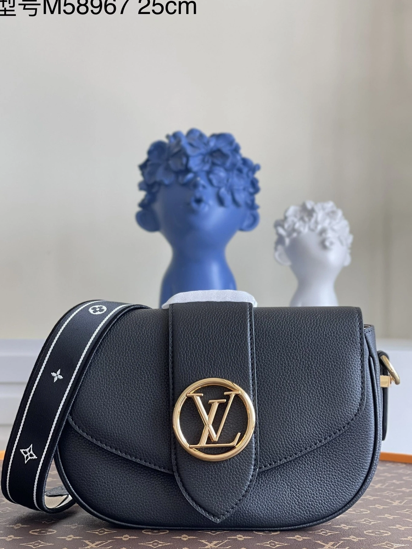 WIS SOFT PONT LOUIS MM VUITTON 9 1107